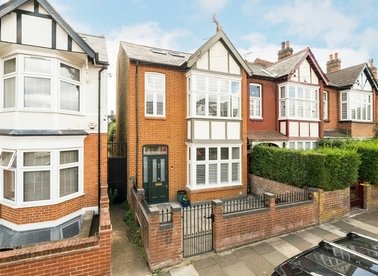 Properties for sale in Nimrod Road - SW16 6SZ view1