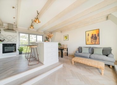 Properties for sale in Noel Road - N1 8HH view1