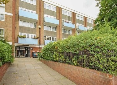 Properties for sale in North End Crescent - W14 8TE view1