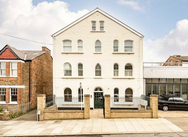 Properties for sale in North Road - TW9 4HA view1