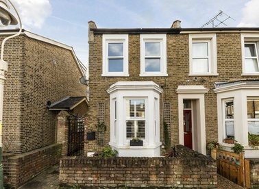 Properties for sale in Northfield Road - W13 9SY view1