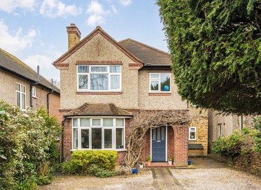Properties for sale in Nursery Road - TW16 6LB view1