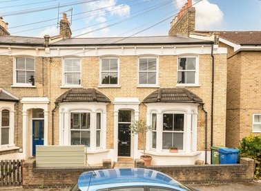 Properties for sale in Nutcroft Road - SE15 1AF view1