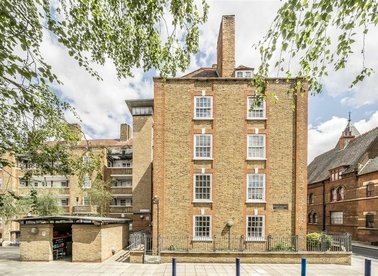 Properties for sale in Nuttall Street - N1 5LJ view1