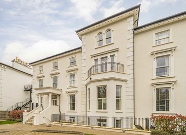 Properties for sale in Oak Hill Road - KT6 6FA view1