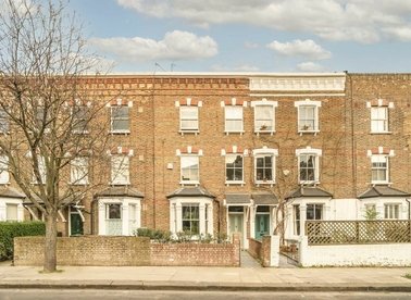 Oaklands Grove, London, W12