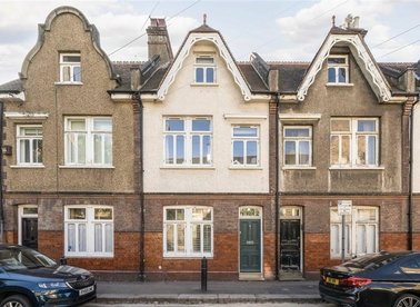 Properties sold in Old Woolwich Road - SE10 9NY view1