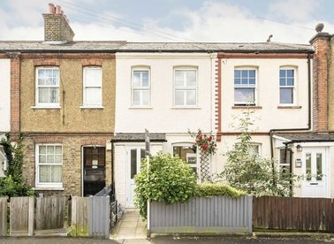 Properties for sale in Oldfield Road - TW12 2AD view1