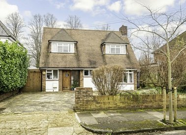 Ormond Crescent, Hampton, TW12