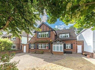 Properties for sale in Ormond Crescent - TW12 2TH view1