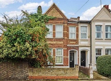 Properties for sale in Overcliff Road - SE13 7UB view1