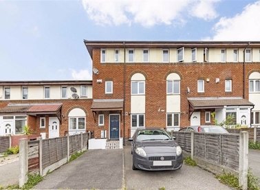 Properties for sale in Oxley Close - SE1 5HF view1
