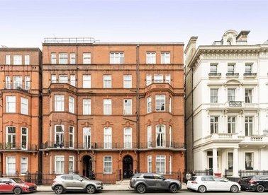 Properties for sale in Palace Gate - W8 5LS view1