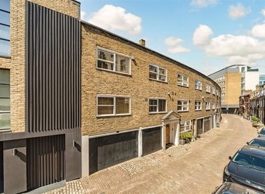 Park Crescent Mews East, London, W1W