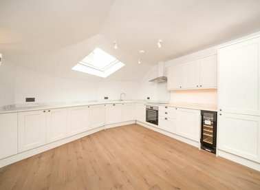 Properties for sale in Park Road - KT1 4AS view1