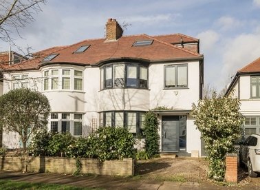 Properties for sale in Park Road - W4 3HL view1