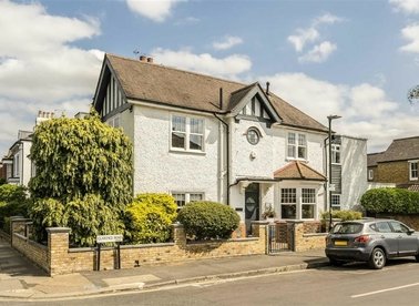 Properties for sale in Park Road - TW11 0AU view1