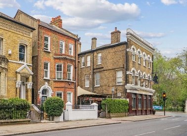 Properties for sale in Parkgate Road - SW11 4NU view1