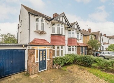 Properties for sale in Parkside Crescent - KT5 9HT view1