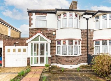 Properties for sale in Parkwood Road - TW7 5HD view1