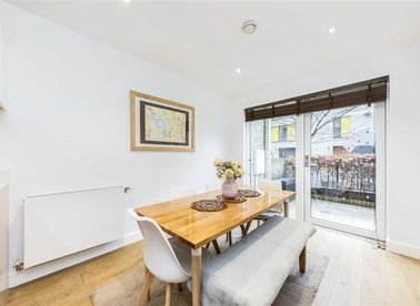 Properties for sale in Peartree Way - SE10 0GW view1