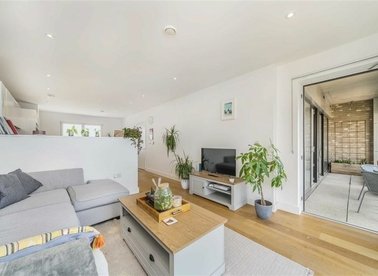 Properties for sale in Peartree Way - SE10 0GU view1