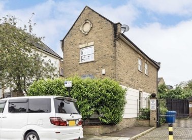 Properties for sale in Peckham Rye - SE15 3NR view1