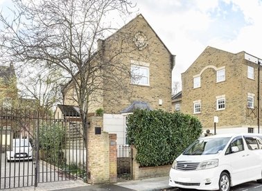 Properties for sale in Peckham Rye - SE15 3NR view1
