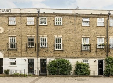 Properties for sale in Peckham Rye - SE15 3NR view1