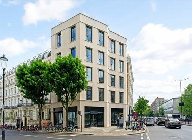Properties for sale in Pembridge Gardens - W2 4EN view1