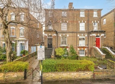 Properties for sale in Penn Road - N7 9RE view1