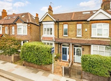 Properties for sale in Percy Road - TW12 2JW view1