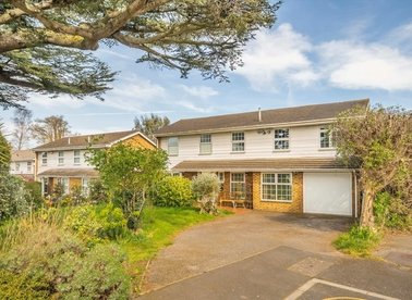 Properties for sale in Peregrine Way - SW19 4RN view1