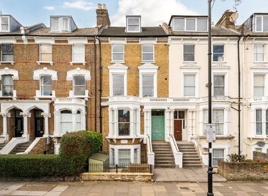 Properties for sale in Petherton Road - N5 2RS view1