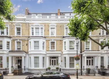 Properties for sale in Philbeach Gardens - SW5 9EE view1