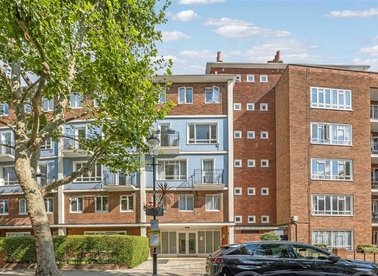 Properties for sale in Philbeach Gardens - SW5 9EX view1