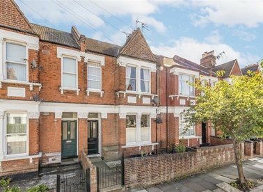 Properties for sale in Pine Road - NW2 6RY view1