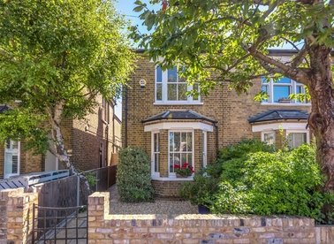 Properties for sale in Plevna Road - TW12 2BS view1