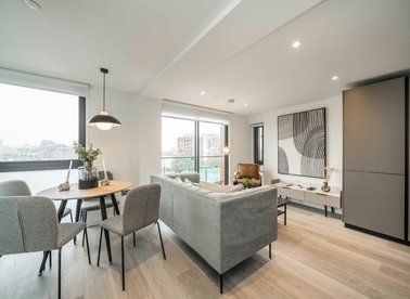 Properties for sale in Plough Road - SW11 2DE view1