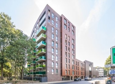 Properties for sale in Plough Road - SW11 2DE view1