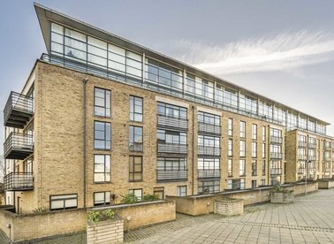 Properties for sale in Point Wharf Lane - TW8 0EA view1