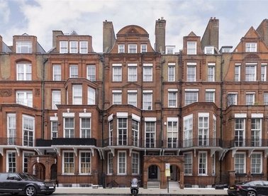 Properties for sale in Pont Street - SW1X 0AE view1