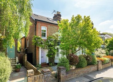 Popes Avenue, Strawberry Hill, TW2