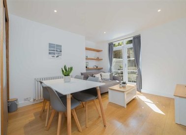 Properties for sale in Porchester Square - W2 6AN view1