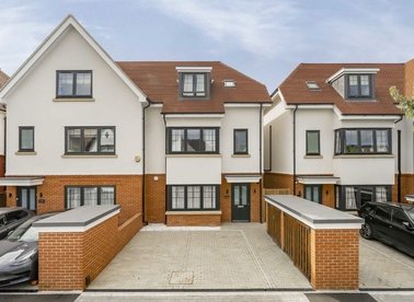 Properties for sale in Portsdown Avenue - NW11 0NH view1
