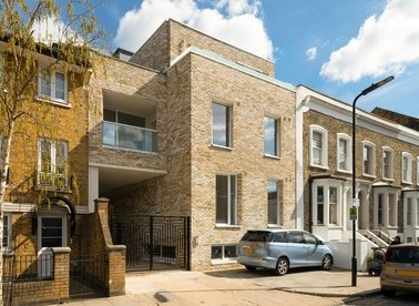 Properties for sale in Powell Road - E5 8DJ view1