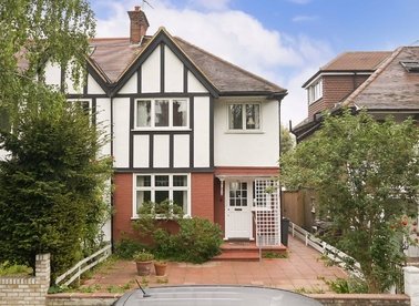 Properties for sale in Princes Avenue - W3 8LT view1