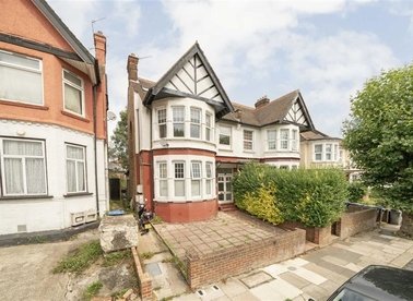 Properties for sale in Prout Grove - NW10 1PU view1