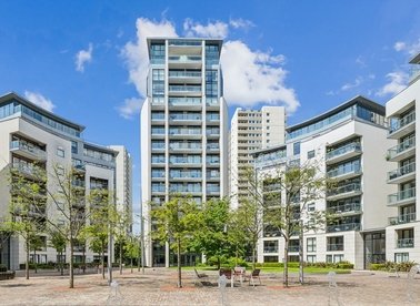 Properties for sale in Pump House Crescent - TW8 0FZ view1