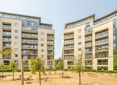 Properties for sale in Pump House Crescent - TW8 0FX view1